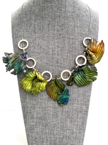 Textured Leaves Sculpted Necklace-Summer